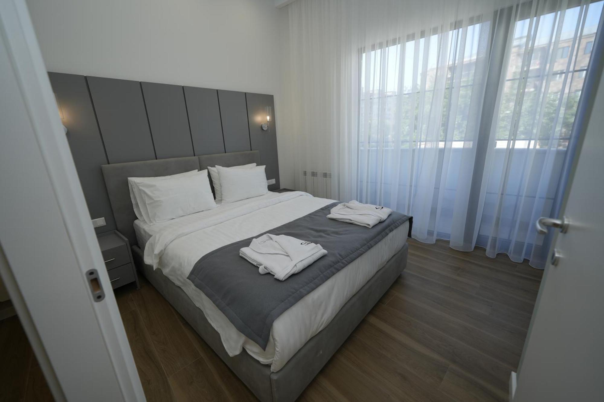 יירבאן Ser In Hotel מראה חיצוני תמונה