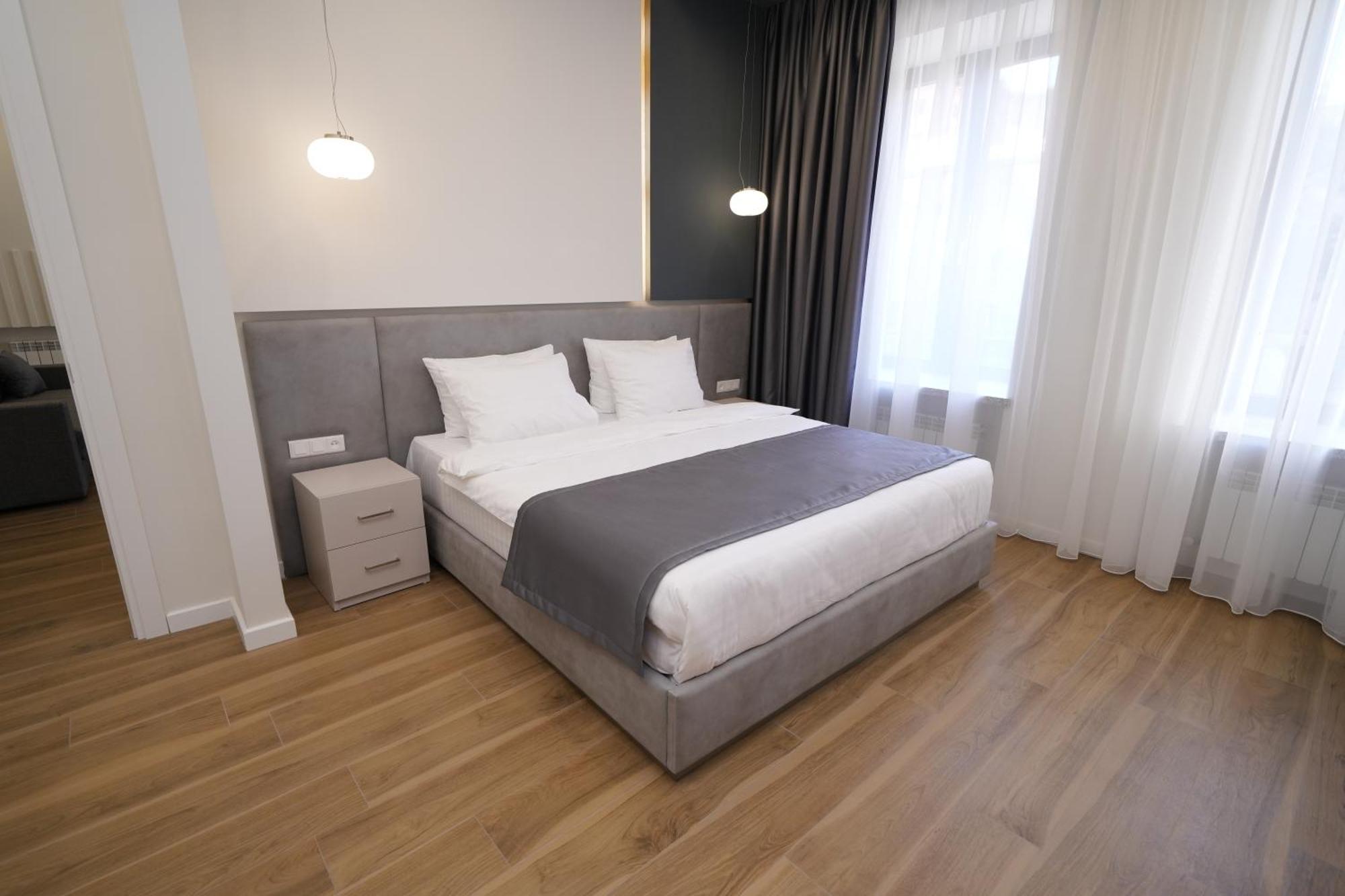 יירבאן Ser In Hotel מראה חיצוני תמונה